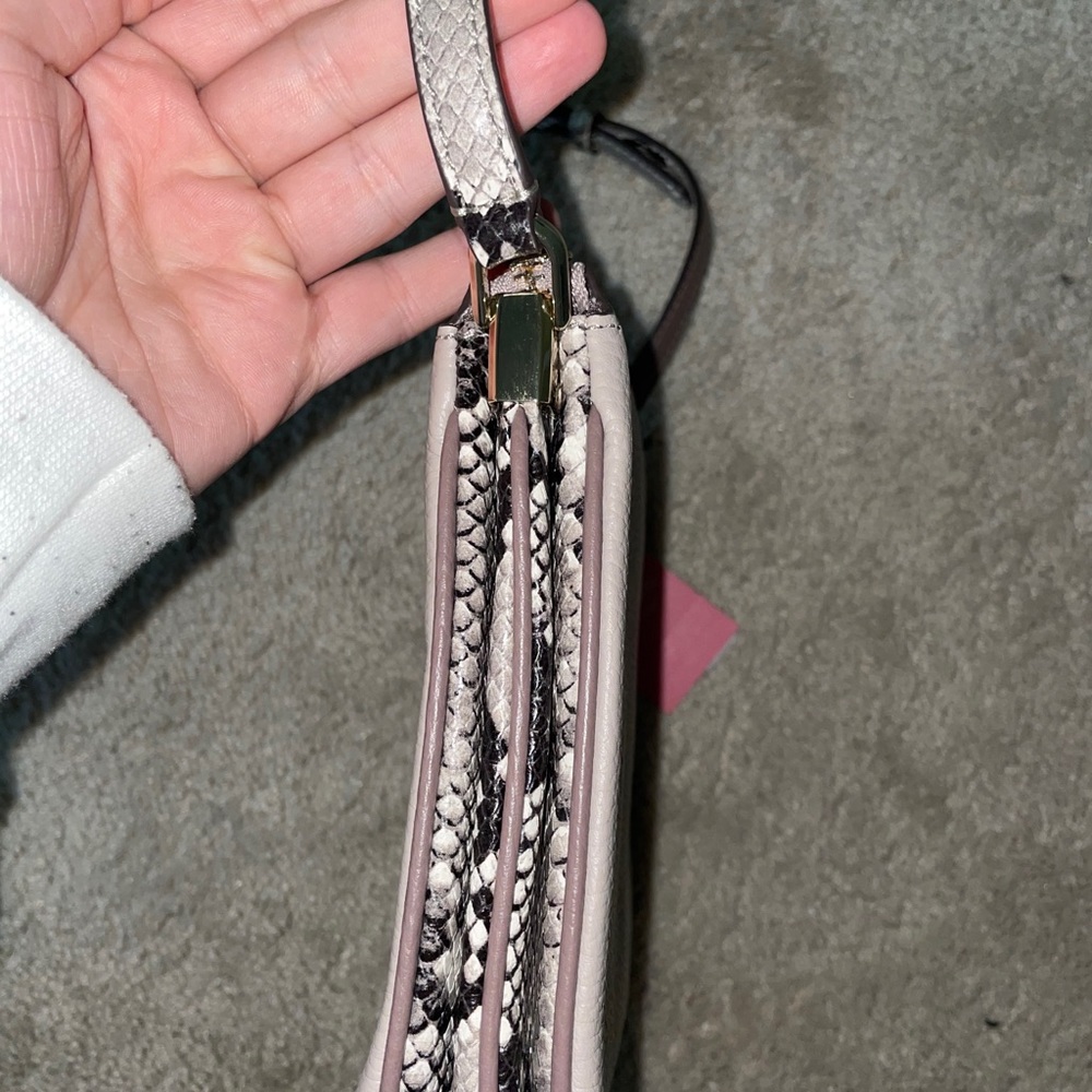 Kate Spade Crossbody - Picture 2 of 4